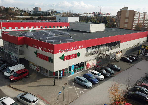 Skladové priestory na prenájom v OC Laborec, 575 m2